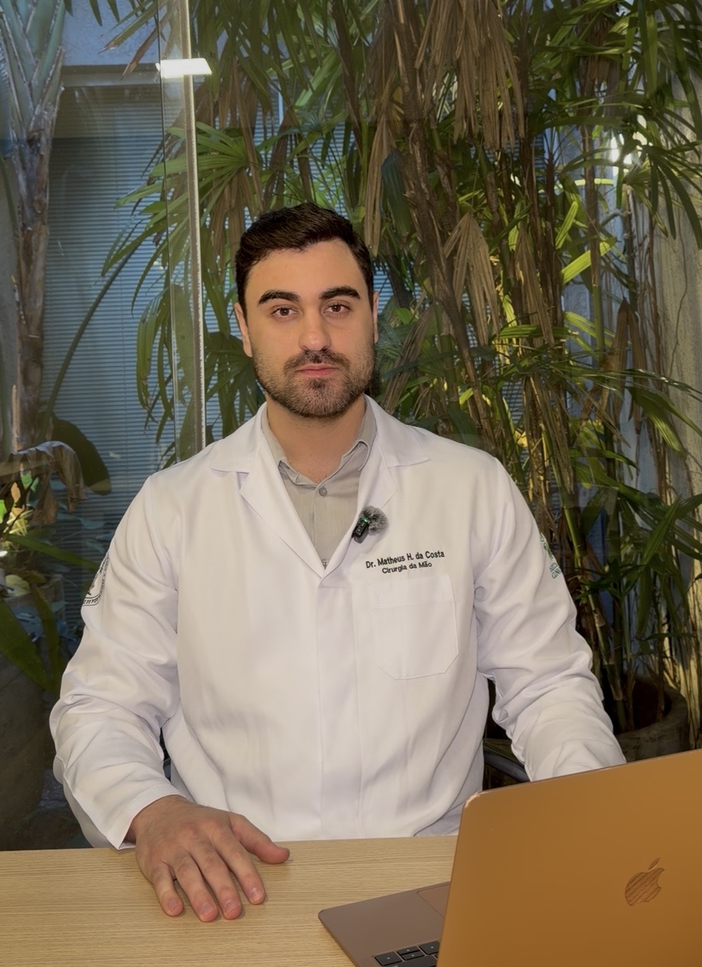 Dr. Matheus H. da Costa